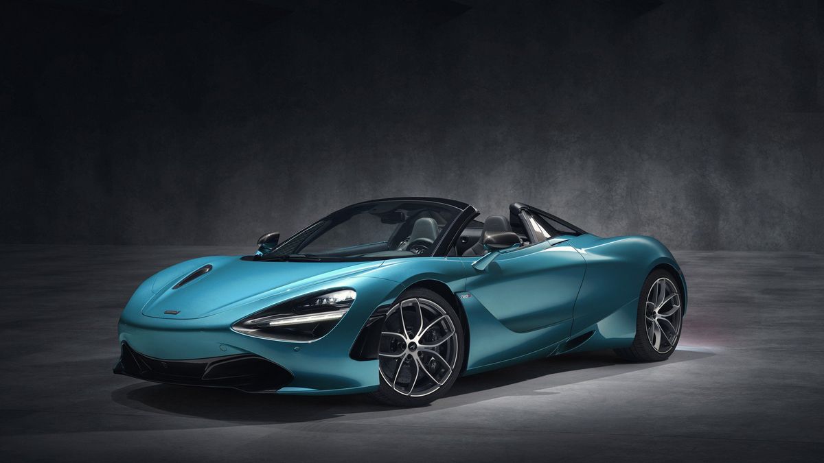 Z dachem czy bez, McLaren 720S zawsze wygląda dobrze.