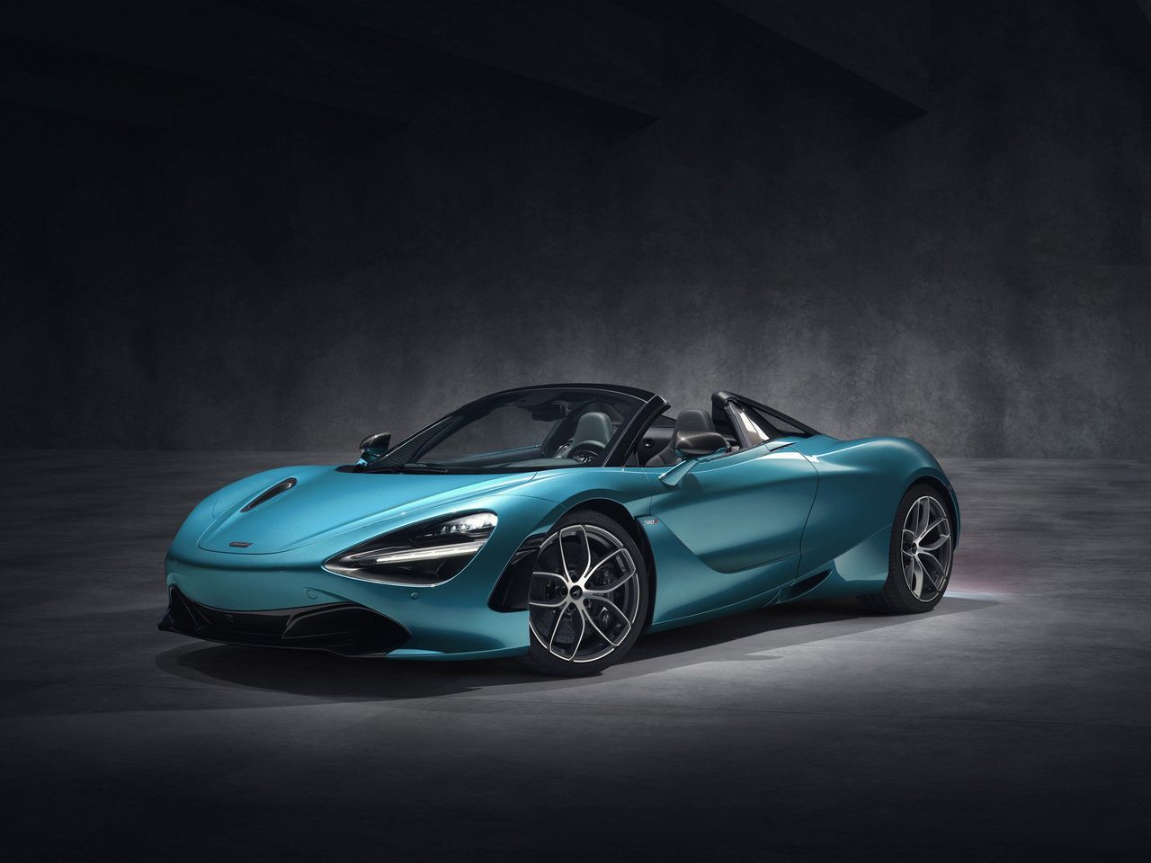 McLaren 720S Spider oficjalnie. Zaskakuje niską masą i nie tylko