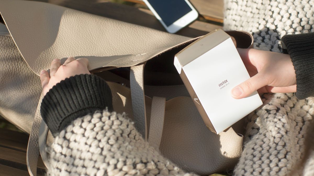 Fujifilm Instax Share SP-2 - mobilna drukarka na wkłady Instax mini z rozdzielczością 320 dpi 1