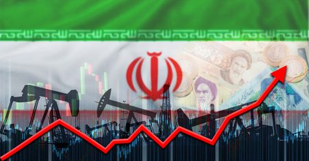 Iran straszy baryłką ropy po 200 dol. Co wtedy z cenami paliw? "Nie ma potrzeby, by siać panikę"