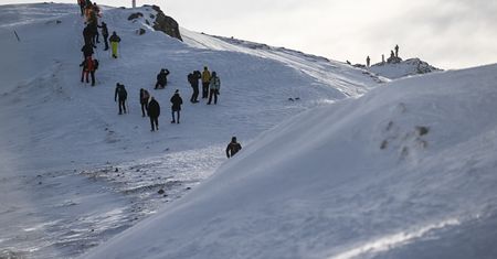 Śmiertelnie niebezpieczna moda w Tatrach. "Pół biedy, gdy dorośli robią idiotyczne rzeczy"