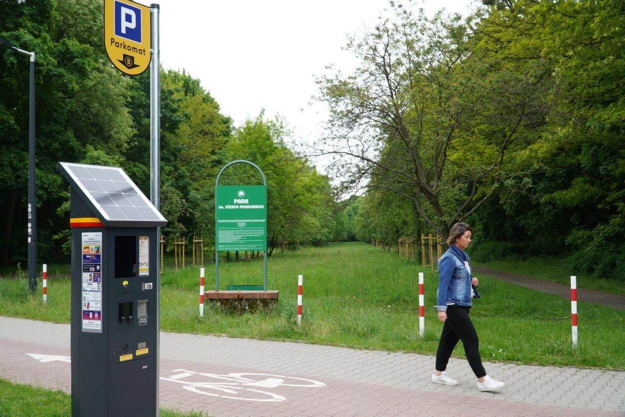 Nowe parkomaty stanęły na obrzeżach parku na Zdrowiu. Zaczną działać 1 czerwca