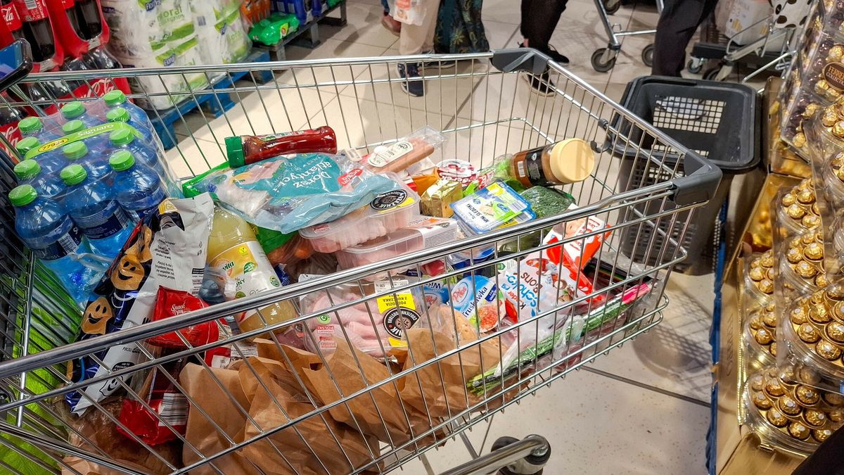 Reporter archiwum 2024 12
20.12.2024 Lodz. Swieta Bozego Narodzenia. Pzygotowania do Wigilii. Zakupy spozywcze, kolejka do kasy. Fot. Piotr Kamionka/REPORTER
Piotr Kamionka/REPORTER