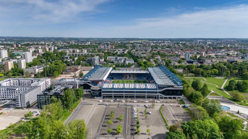 Przy Stadionie Miejskim im. H. Reymana mają zostać wyznaczone miejsca pod automaty wielofunkcyjne.