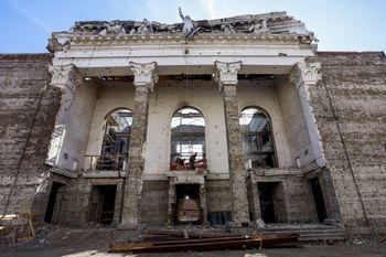 Zginęły tam setki matek z dziećmi. Rosjanie urządzili sobie imprezę
