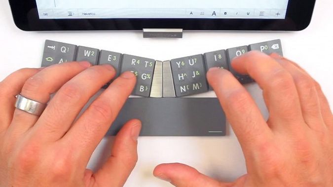 TextBlade: mobilna klawiatura wielkości paczki gum do żucia! Wygodne i poręczne pisanie na tablecie 1