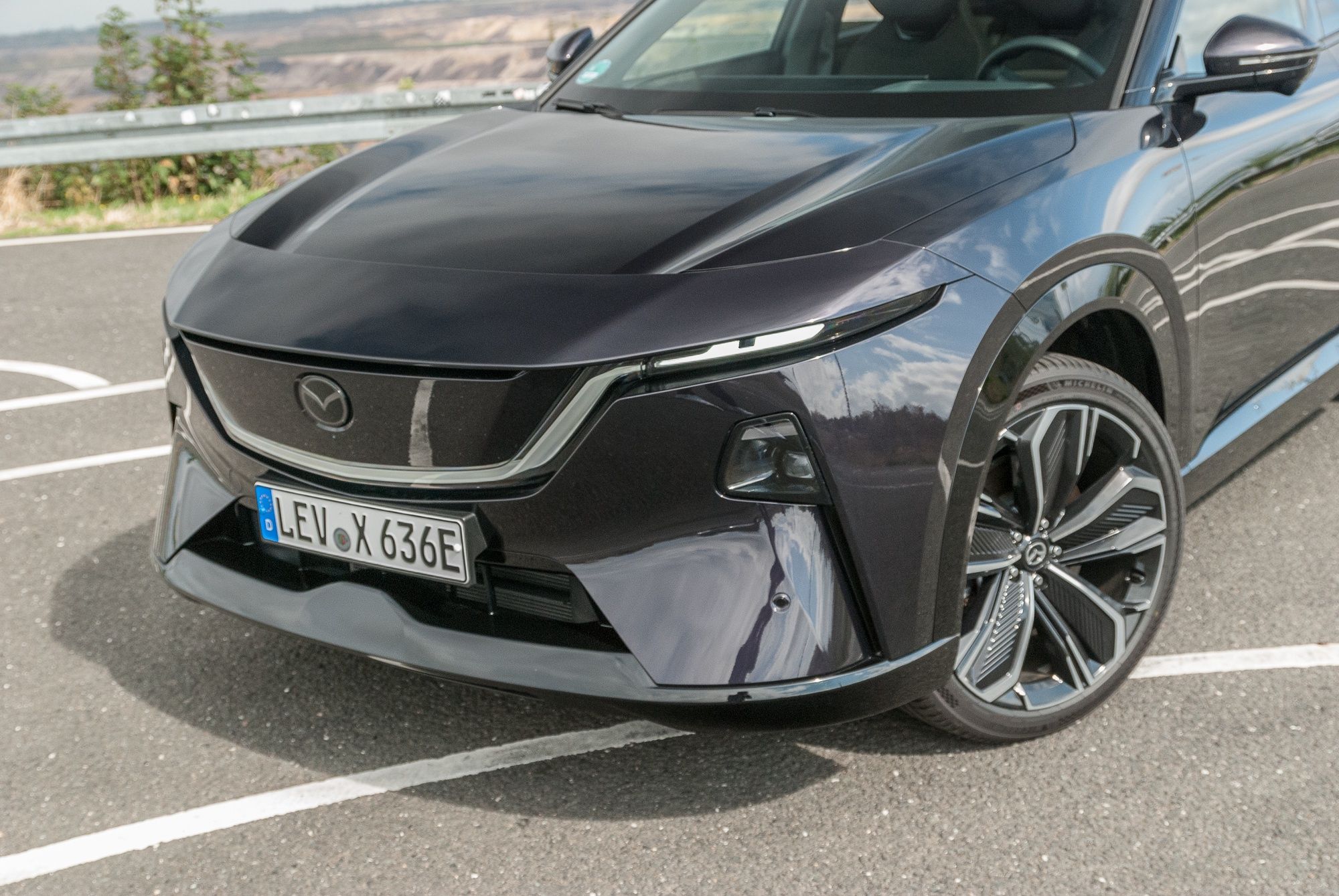 Mazda CX-6e