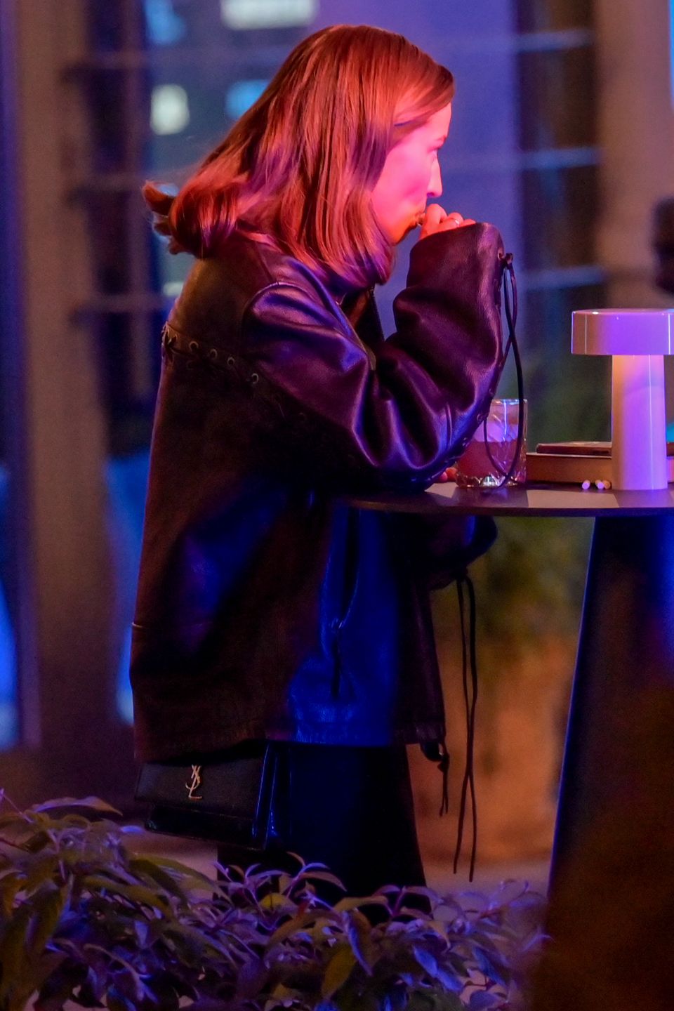 Julia Wieniawa baluje z Magdaleną Cielecką i Bartoszem Gelnerem