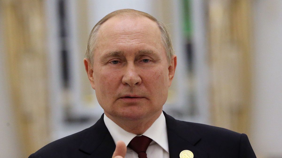 ASHGABAT, TURKMENISTAN - JUNE 29: (RUSSIA OUT) Russian President Vladimir Putin speaks during his press conference at the Ashgabat International Airport on June 29, 2022 in Ashgabat, Turkmenistan. Russian President Putin is in Turkmenistan to attend the VI Caspian Summit. (Photo by Contributor/Getty Images)