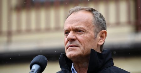 Tusk ostrzega przed Le Pen. "Dzisiaj rozstrzygają się losy Polski i Europy"
