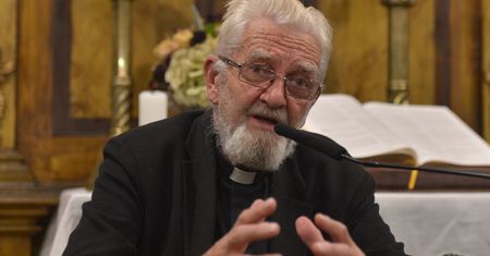 Ks. Adam Boniecki w żałobie. "Wyrazy głębokiego współczucia"