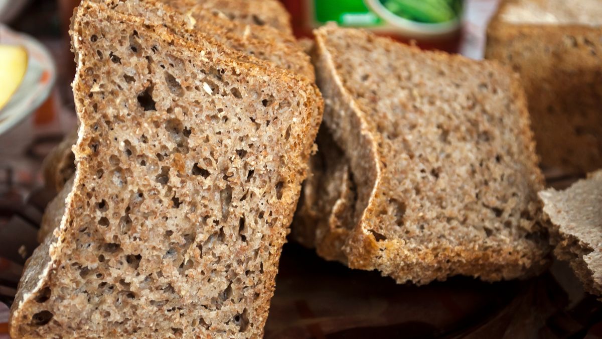 Chleb razowy pomagać utrzymać prawidłowy poziom cukru we krwi