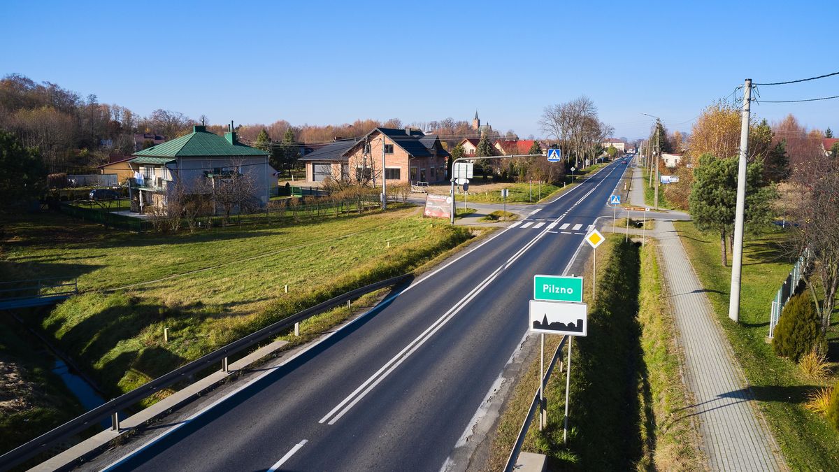 Dziś droga przez Pilzno nie obiecuje szybkiego przejazdu