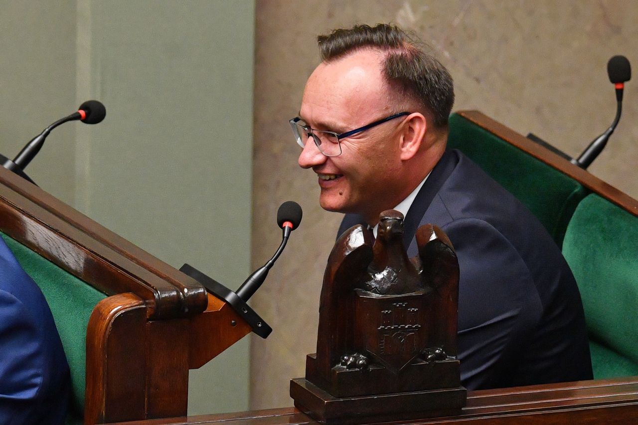 Wybrało go PiS, odejdzie jako pierwszy? "Niestety, wiatr historii"