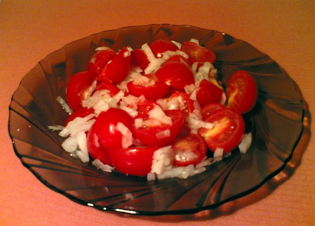 Sałatka z pomidorów