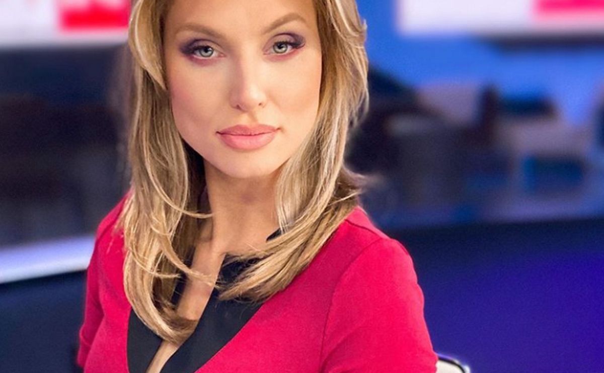 Karolina Pajączkowska jest gwiazdą TVP Info.