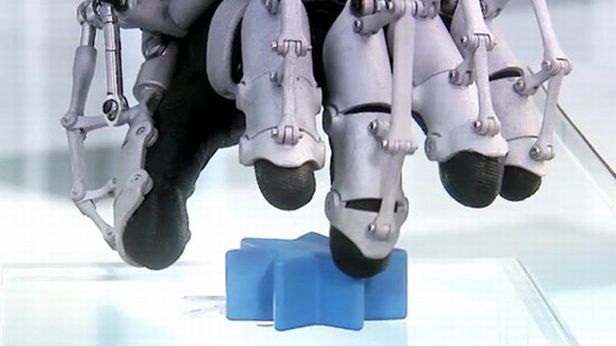 ExoHand - niezwykle realistyczna i precyzyjna roboręka przyszłości [wideo] 1