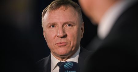 Poseł PiS o słowach Kurskiego. Opowiada dowcip o TVN