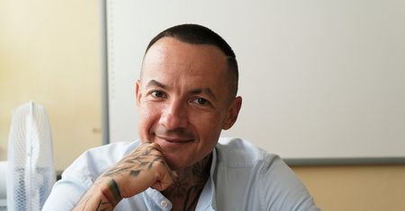 Ksiądz ostro o pośle KO. "Nam grozi bałwochwalstwo"