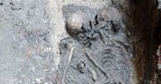 Pierwszy taki grób w Polsce. DNA ujawniło kim były zmarłe