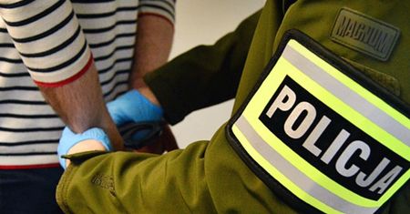 Postrzał w oko, miotacz ognia i maczeta. Brutalna bójka w Radomiu