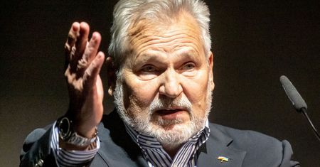 Kwaśniewski o prawie aborcyjnym. "Jeden argument Hołowni mnie przekonuje"