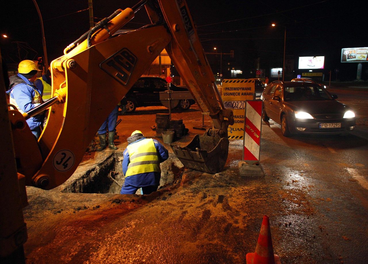 Wrocław: Uwaga awaria wodociągowa! 5 ulic bez wody do późnej nocy. Na miejscu MPWiK