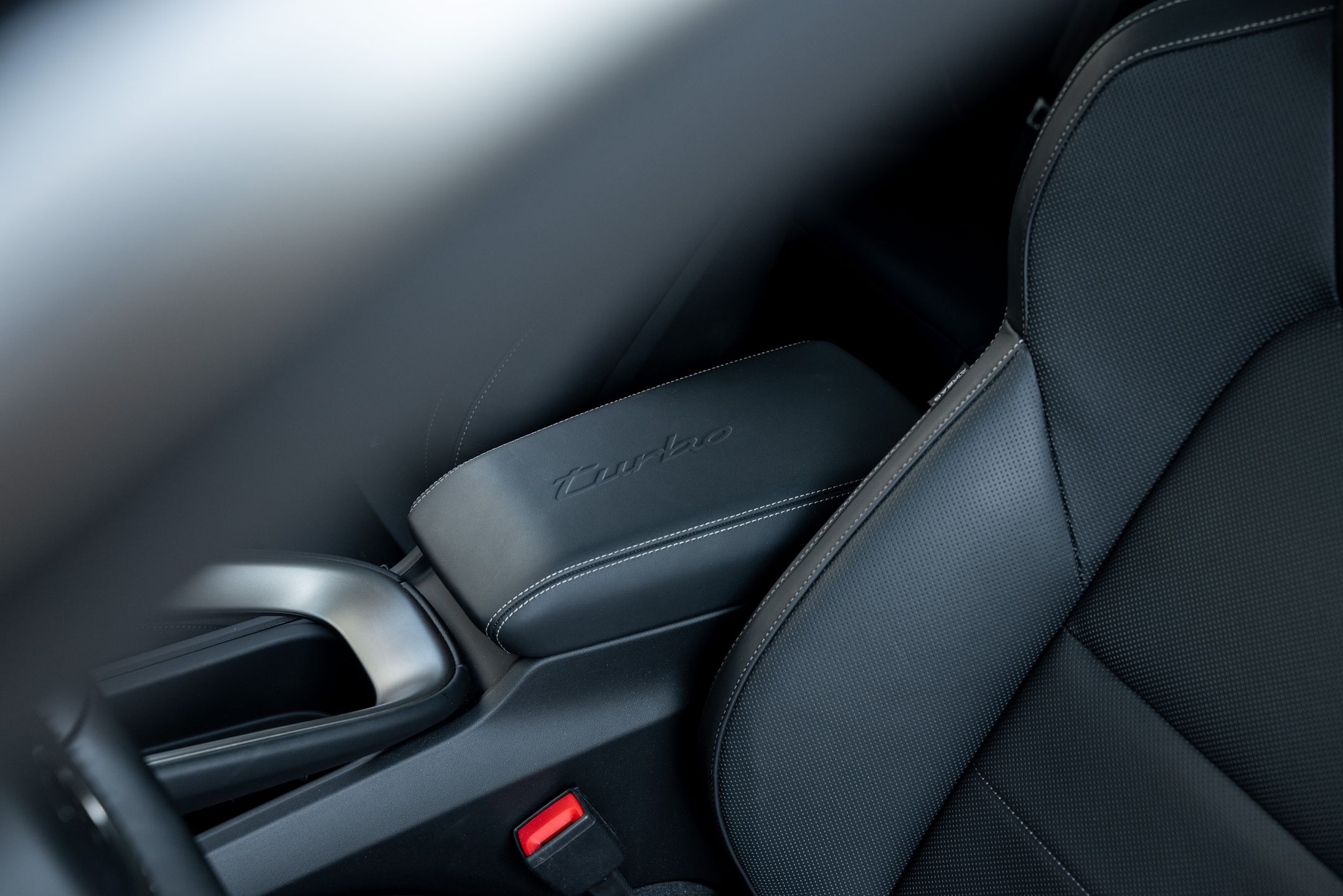 Porsche Macan Turbo EV