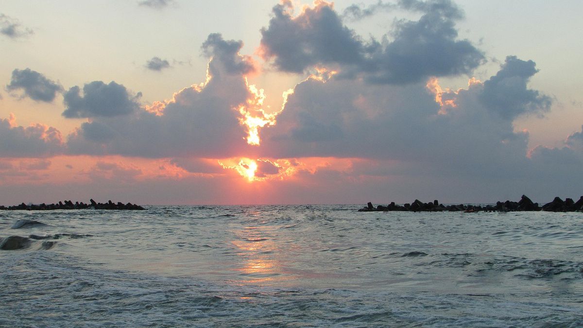 Erozja wybrzeża Aleksandrii prowadzi do katastrof budowlnaych.