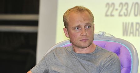 Adamczyk chodzi na psychoterapię! BOI SIĘ "BRUDÓW Z MAŁŻEŃSTWA"