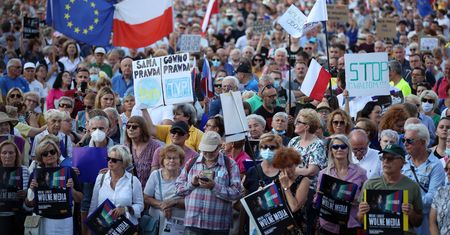 Wielkie protesty w obronie wolnych mediów