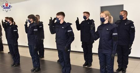 Lublin. Nowi funkcjonariusze zasilą szeregi policji. Dziś złożyli uroczyste ślubowanie