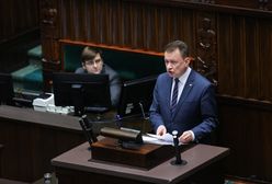 "Lumperia!". Błaszczak zaatakował z mównicy, dostało się Tuskowi