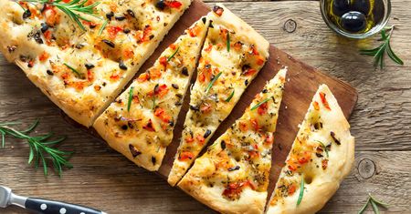 Włoch łapie się za głowę, ale to najlepsza focaccia na diecie keto