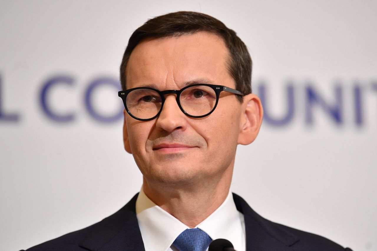 Mateusz Morawiecki podczas konferencji prasowej Europejskiej Wspólnoty Politycznej w Pradze