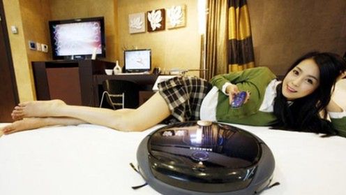 Samsung Tango - odkurzacz naładowany elektroniką 1