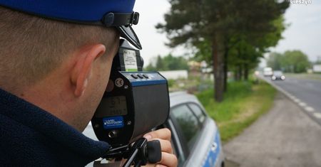 Śląsk. Drogowy pirat miał 18 lat i prawo jazdy od 6 tygodni. Przesadził z prędkością
