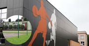 Oświęcim: Nowoczesność i głęboki PRL. Dwa światy u na przyszkolnych obiektach sportowych