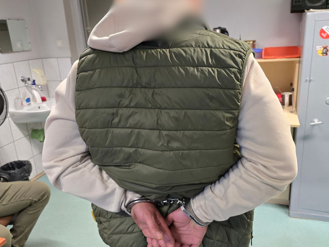 Świętochłowice: Ścigany listem gończym wpadł przez zapaść narkotykową