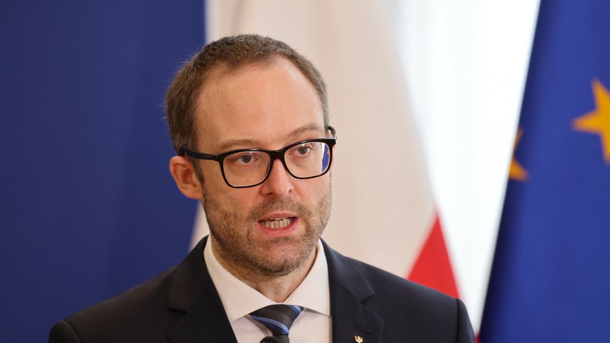 Powstaje Polski Cyfrowy Operator Logistyczny05.05.2021 Warszawa Podpisanie porozumienia miedzy Ministerstwem Klimatu i Srodowiska, Krajowa Administracja Skarbowa a Gielda Papierow Wartosciowych ws. budowy Polskiego Cyfrowego Operatora Logistycznegofot. Jacek Dominski/REPORTERn/z: Marek DietlJACEK DOMINSKI/REPORTER