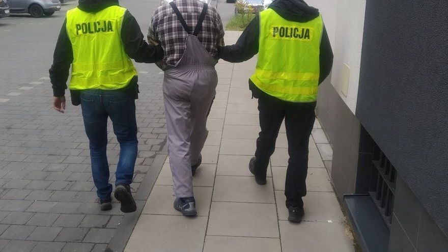 Dąbrowa Górnicza. 56-latek miał 5 zakazów prowadzenia pojazdów, a mimo to po raz kolejny siadł za kierownicę.