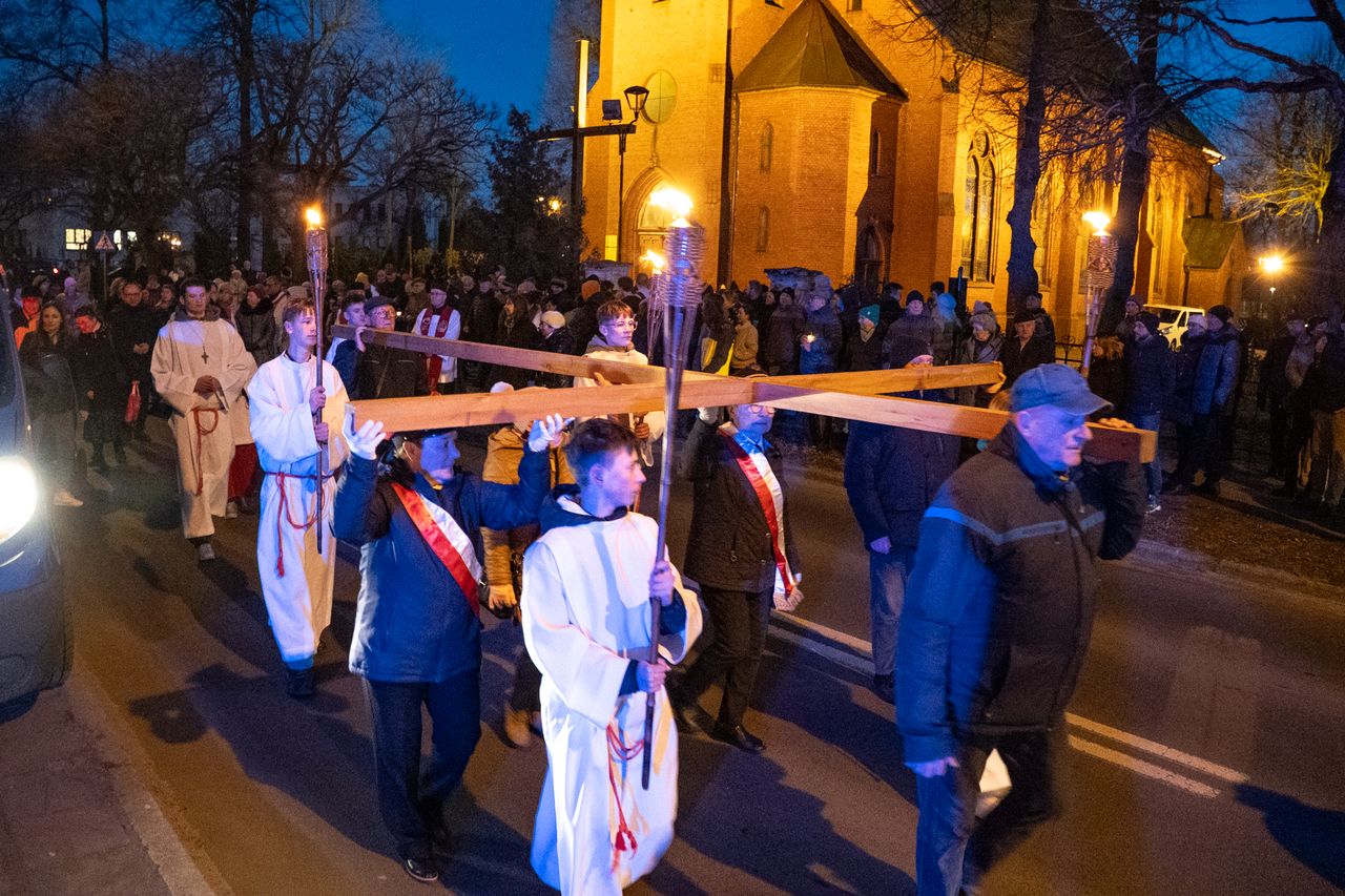 Pilska Droga Krzyżowa, Wielkanoc, Piła