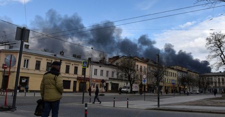 Tak Rosja buduje przewagę w bitwie o Donbas. Atak na Lwów to nie przypadek