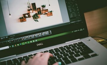 Polski rynek laptopów poleasingowych w 2026: dlaczego segment B2B dojrzewa i co zmienia się w strategii zakupowej MŚP