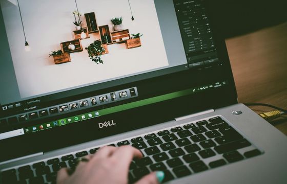 Polski rynek laptopów poleasingowych w 2026: dlaczego segment B2B dojrzewa i co zmienia się w strategii zakupowej MŚP