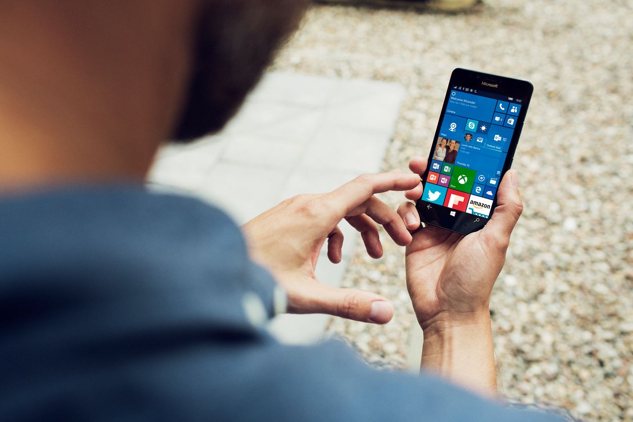 Windows 10 Mobile to porażka Microsoftu. Liczby mówią same za siebie