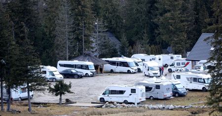Sylwester w górach możliwy. W Zakopanem kamper na kamperze