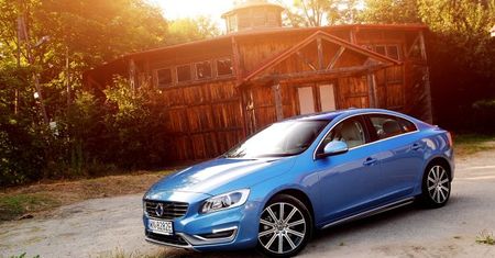 Volvo S60 T6 Summum AWD FL - 4000 powodów [pierwsza jazda autokult.pl]