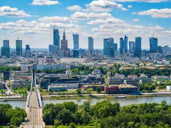 Pogoda w Warszawie. Prognoza na czwartek 11 grudnia. Duże zachmurzenie, nad ranem słaby deszcz