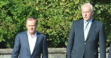Andrzej Olechowski nie żyje. Tak pożegnał go Donald Tusk